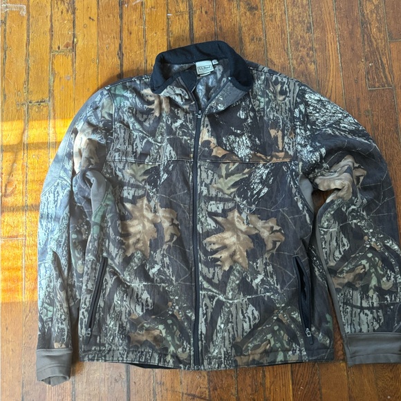 LL bean Men's Camouflage Jacket - Picture 1 of 3